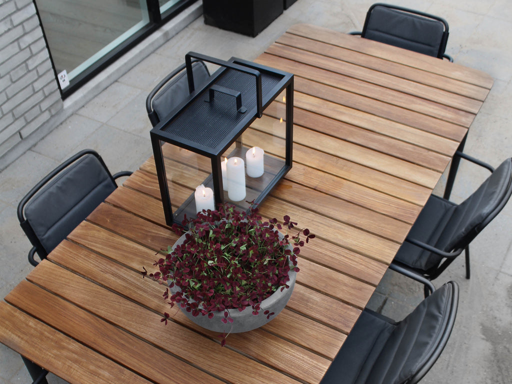 How to take care of your garden furniture during autumn and winter