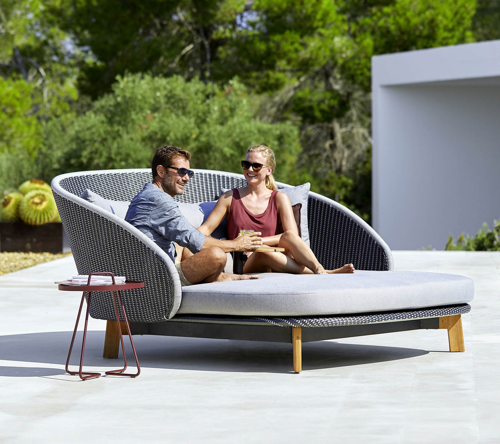 Peacock Daybed