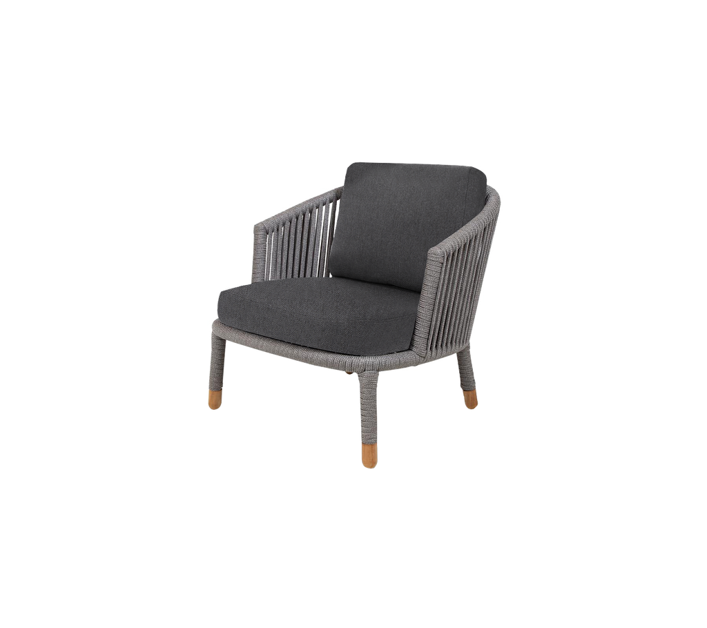 Moments lounge chair
