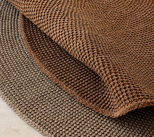 Knit rug, dia 200 cm